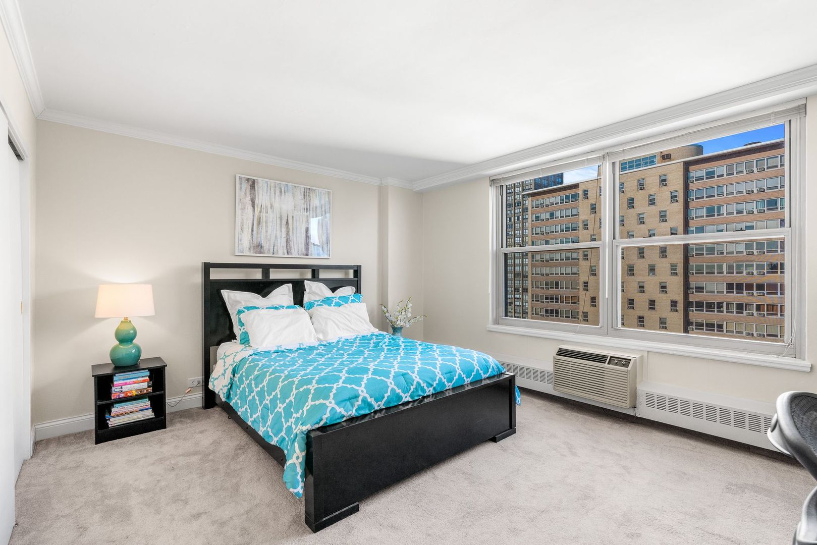 3900 N Lake Shore Drive Unit: 18F