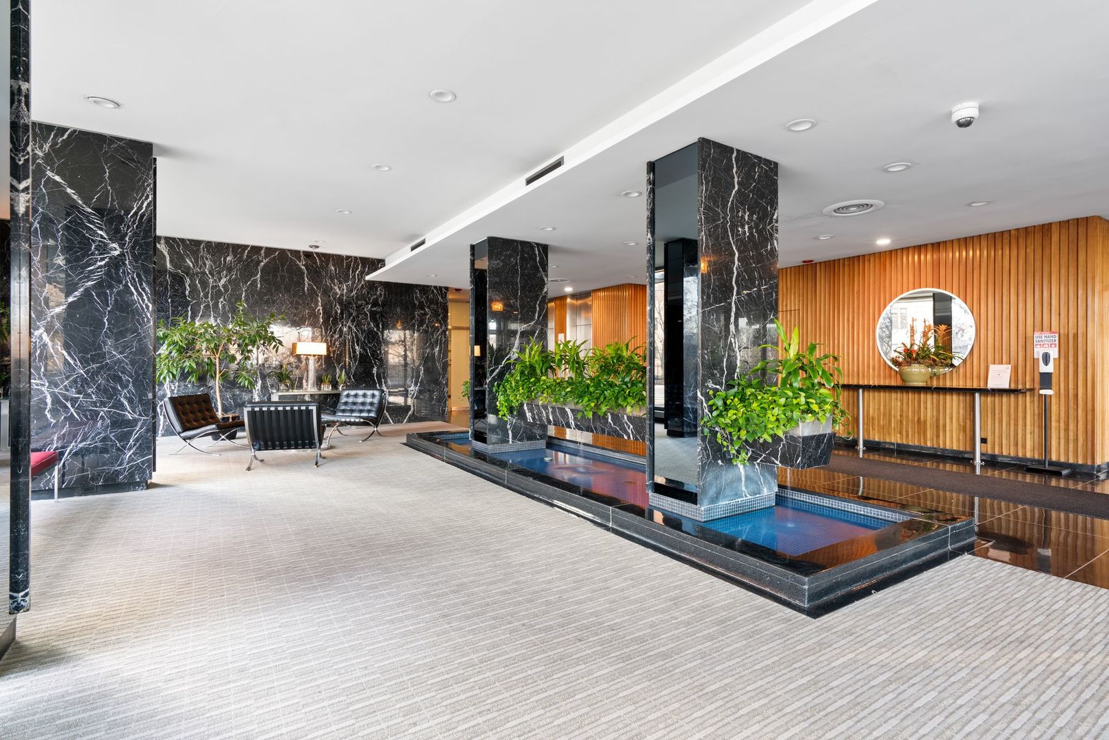 3900 N Lake Shore Drive Unit: 18F