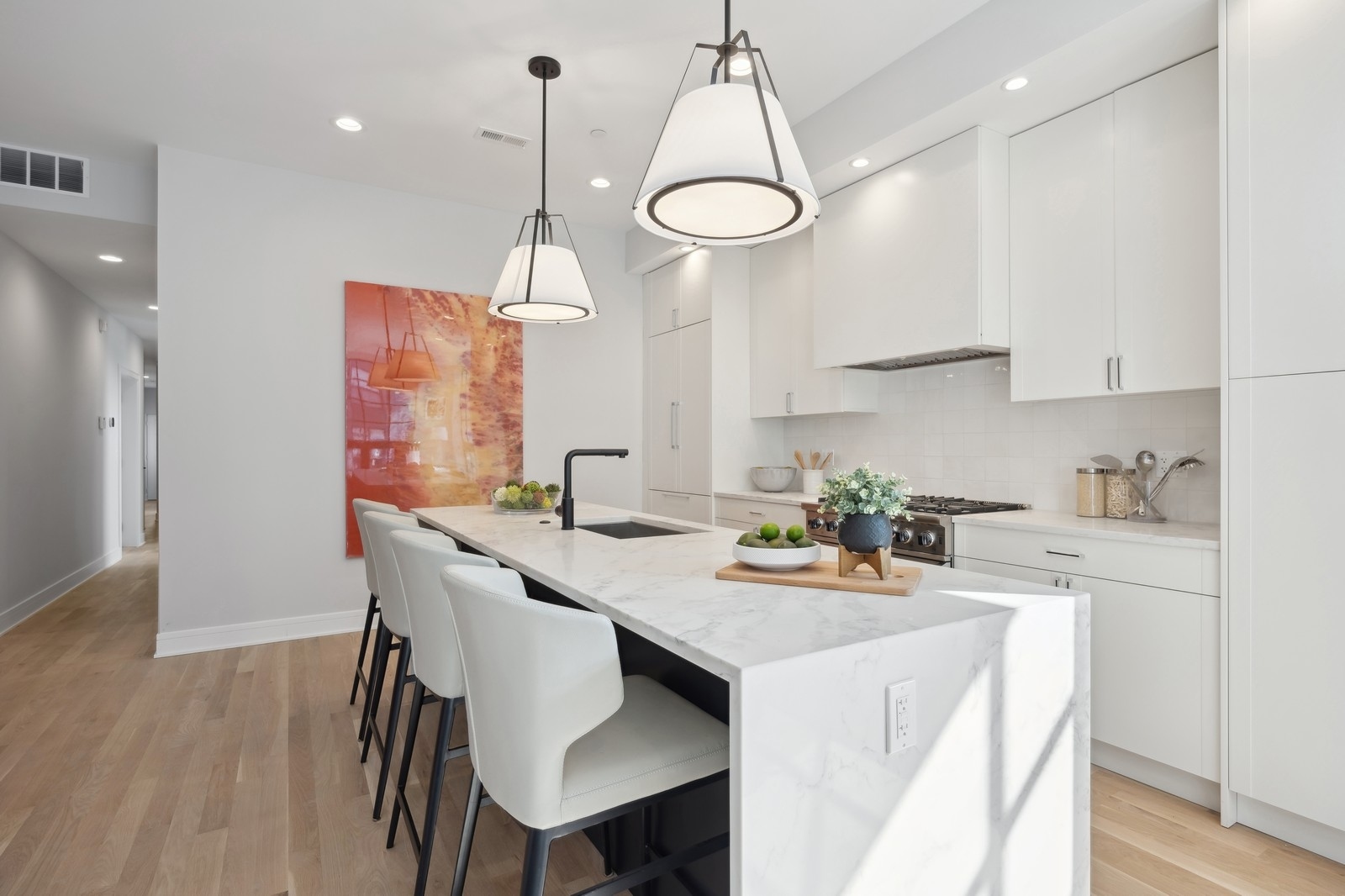 2487 N Milwaukee Avenue Unit: 3A