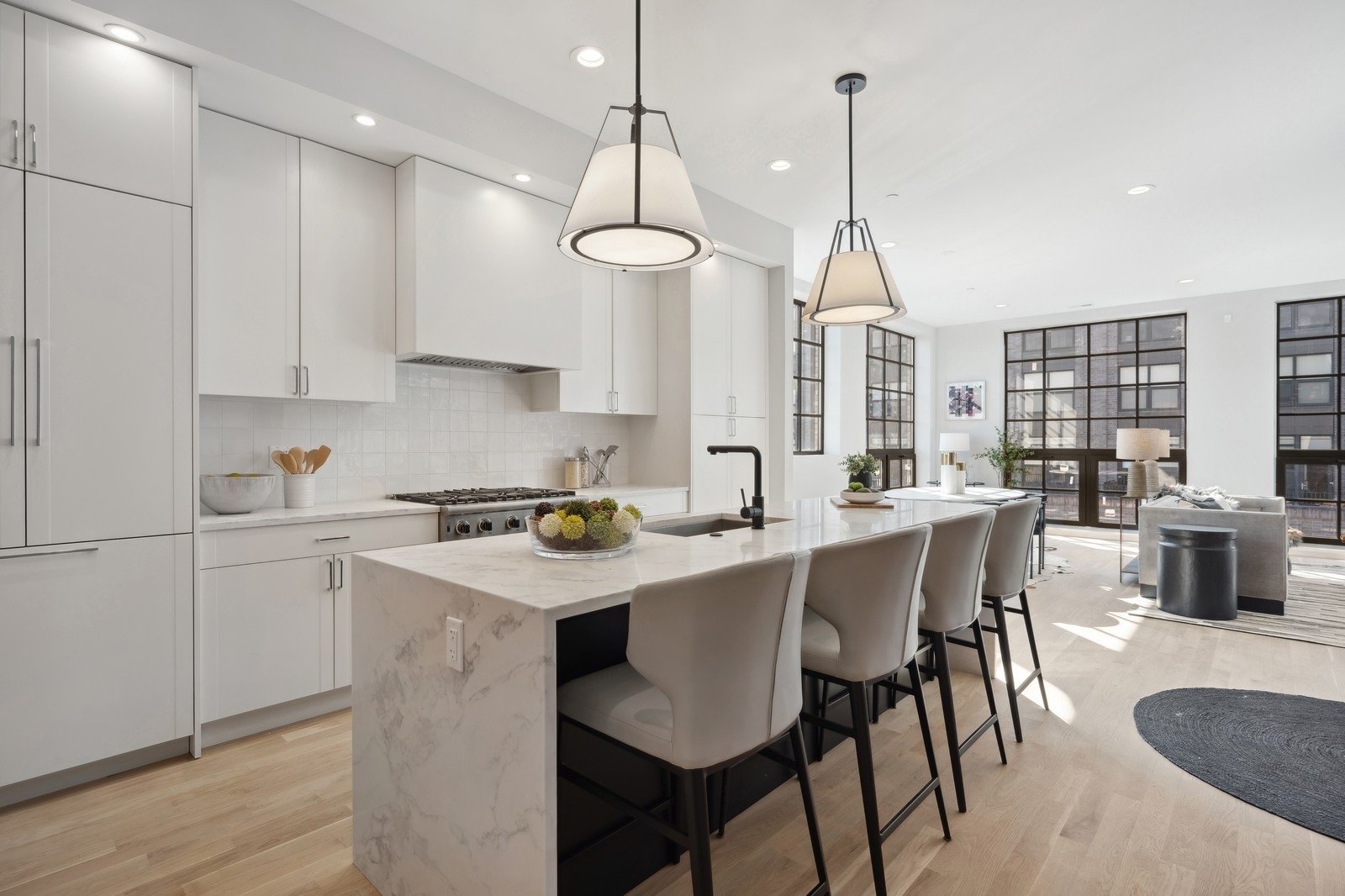 2487 N Milwaukee Avenue Unit: 3A