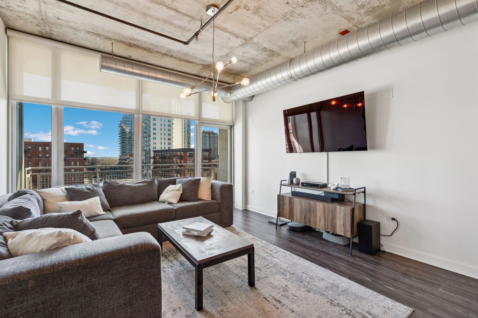 50 E 16th Street Unit: 706