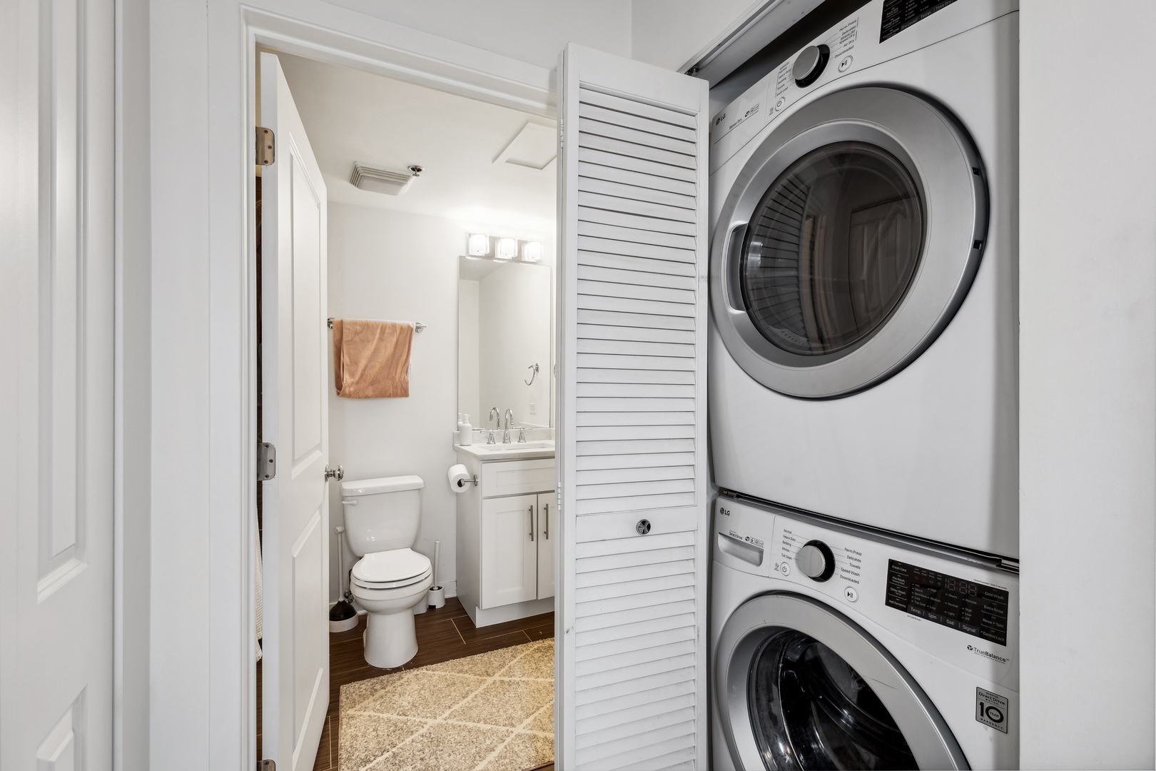 50 E 16th Street Unit: 706
