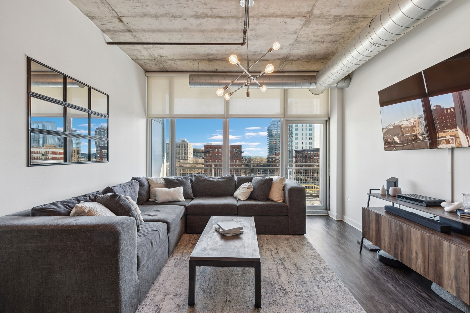 50 E 16th Street Unit: 706