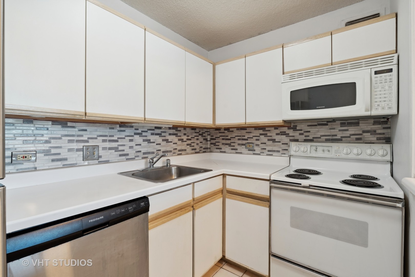 440 N McClurg Court Unit: 912