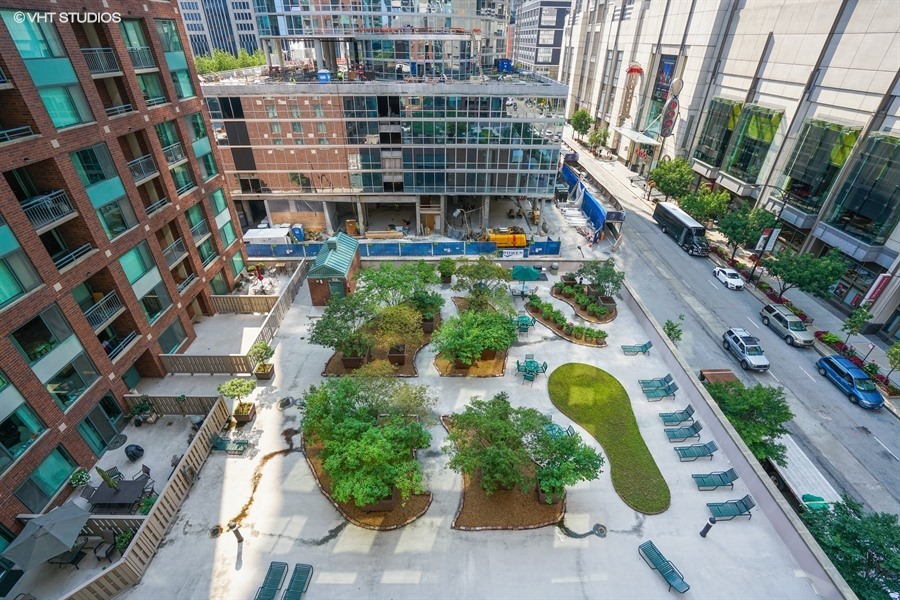 440 N McClurg Court Unit: 912