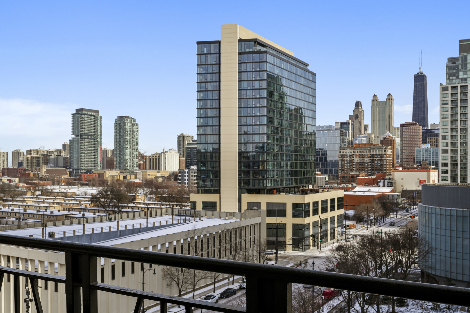 758 N Larrabee Street Unit: 617