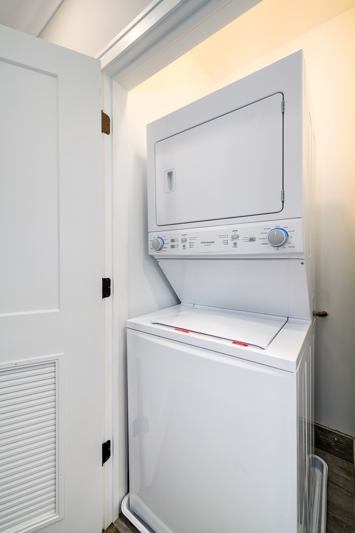 1830 W 21st Place Unit: 2