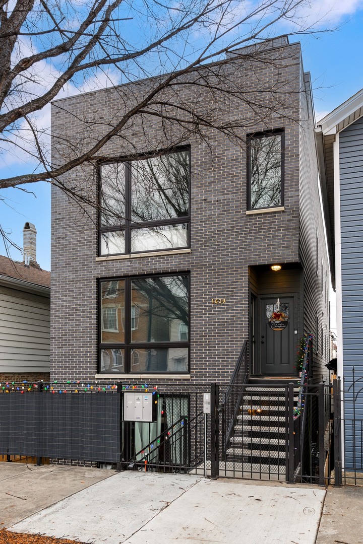 1830 W 21st Place Unit: 2