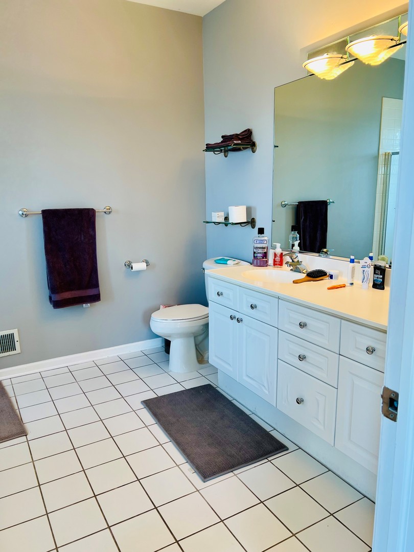 2814 N SHEFFIELD Avenue Unit: 4S