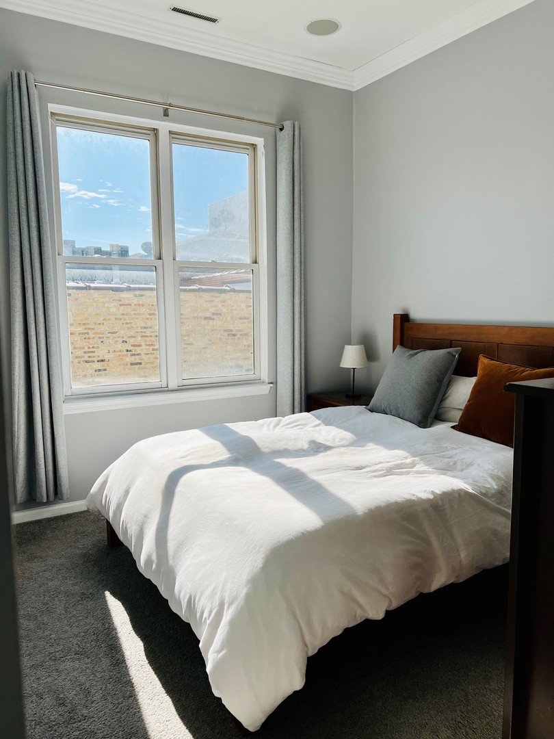 2814 N SHEFFIELD Avenue Unit: 4S