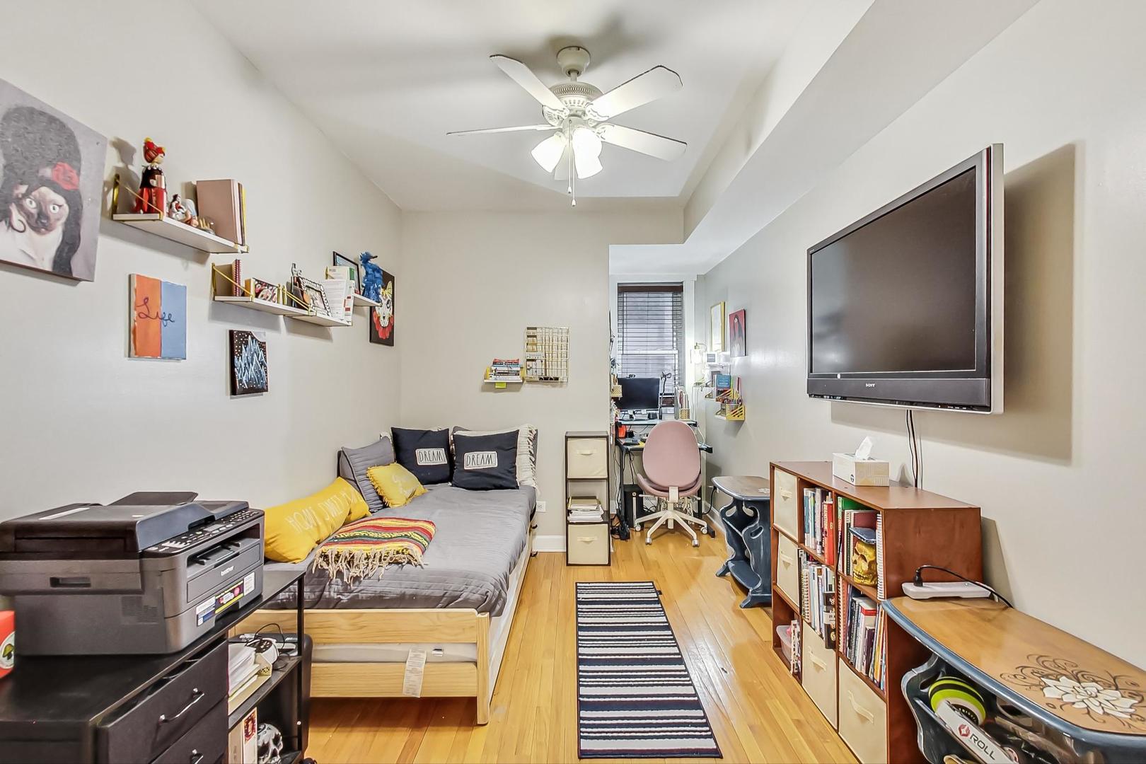 4936.5 N Winthrop Avenue Unit: 1W