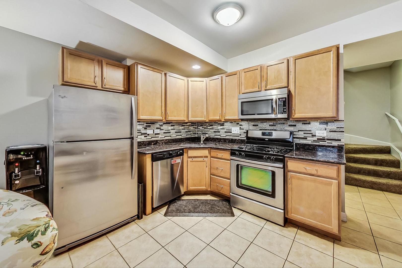 4936.5 N Winthrop Avenue Unit: 1W