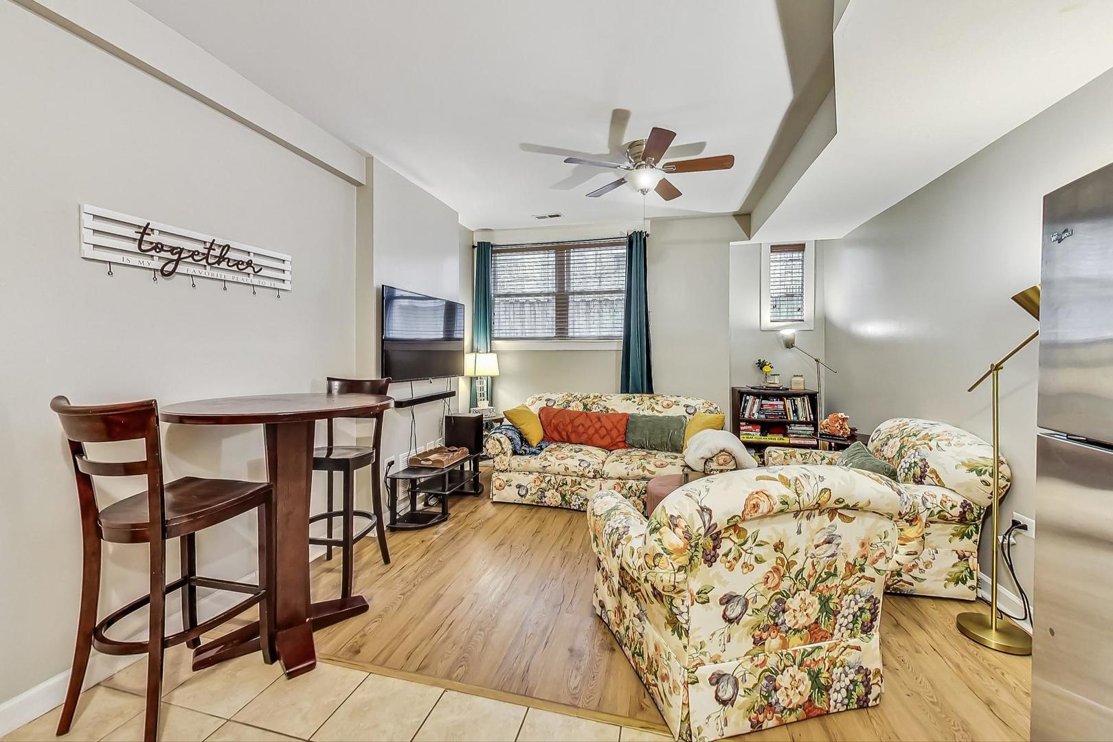 4936.5 N Winthrop Avenue Unit: 1W