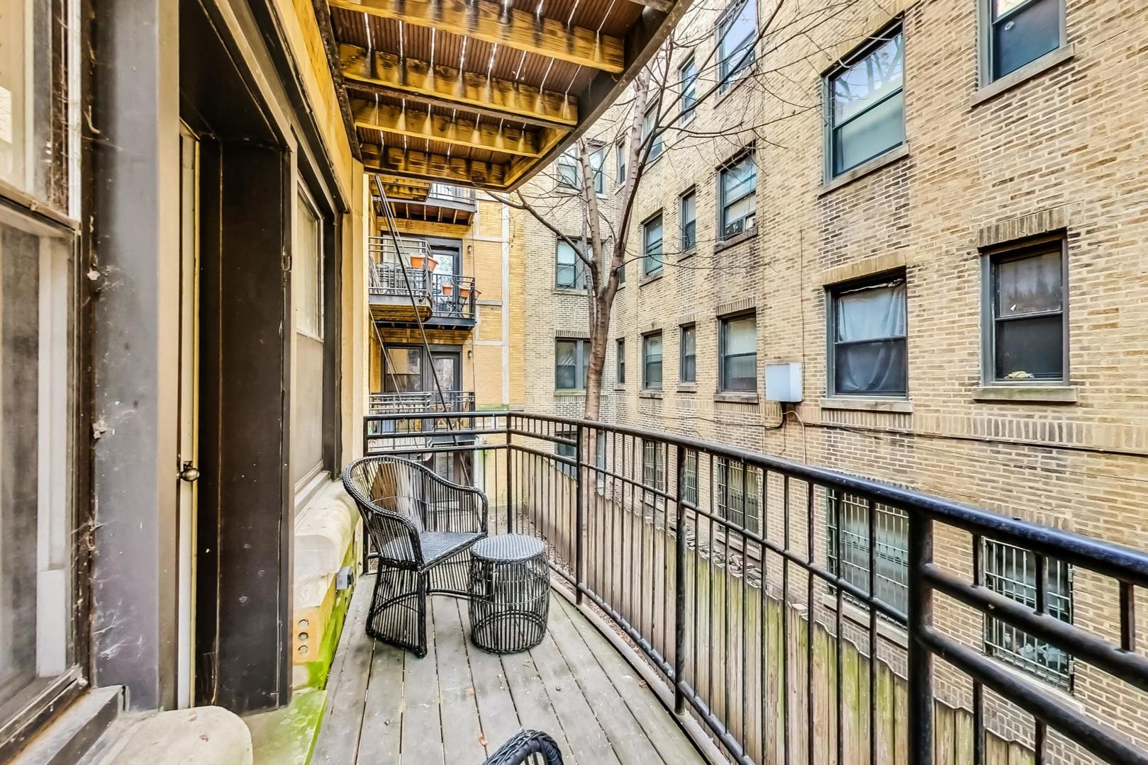 4936.5 N Winthrop Avenue Unit: 1W