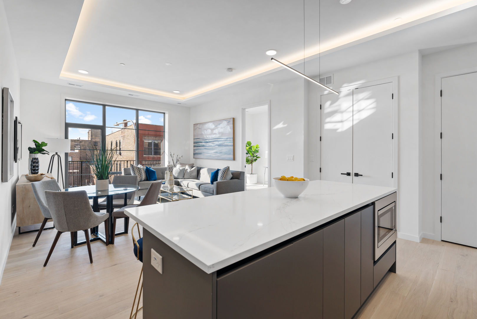 514 N Leavitt Street Unit: 303