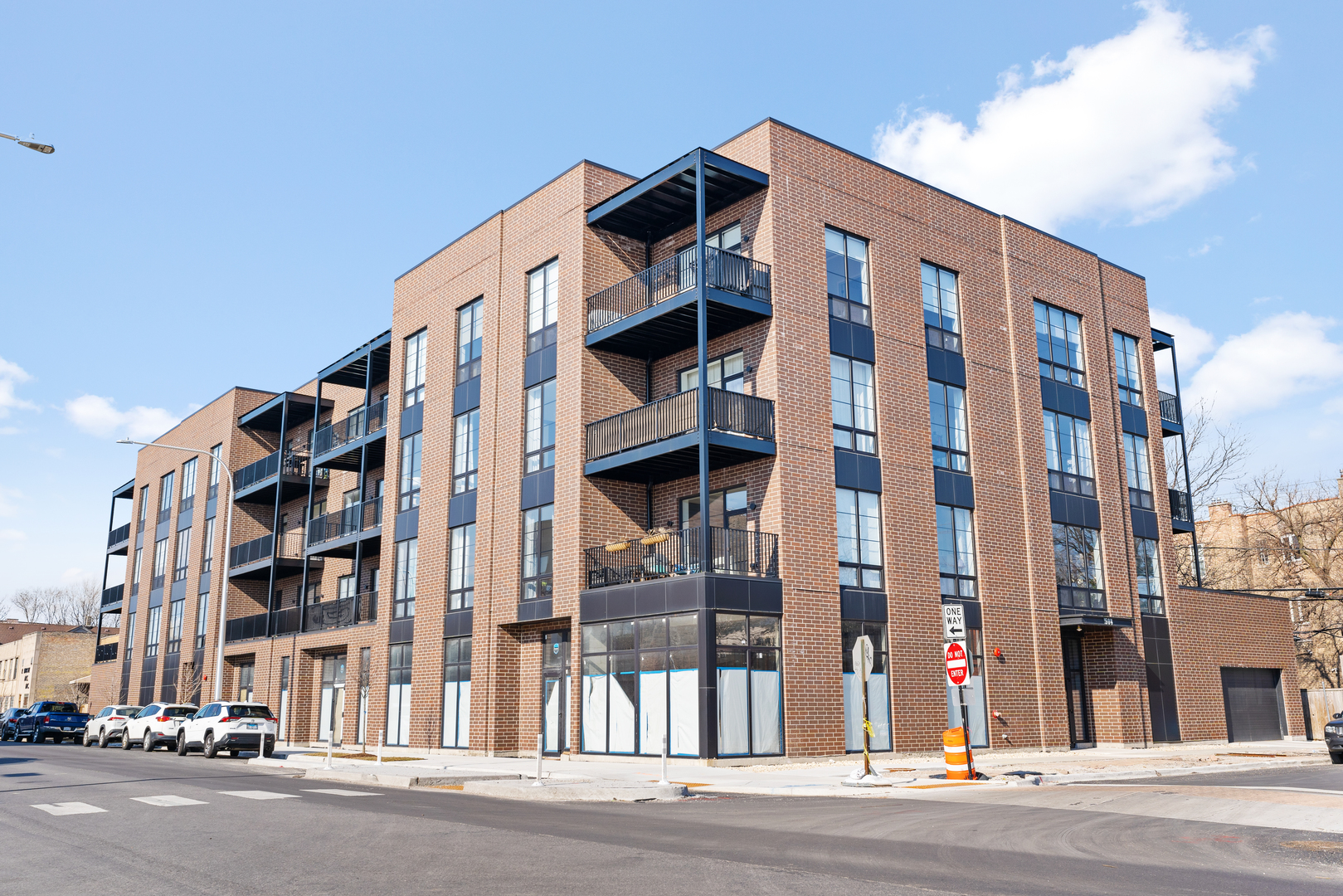 514 N Leavitt Street Unit: 303