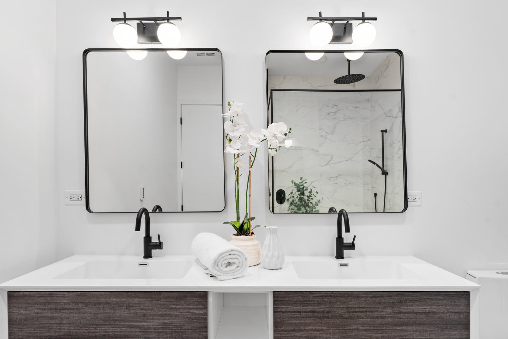 514 N Leavitt Street Unit: 303