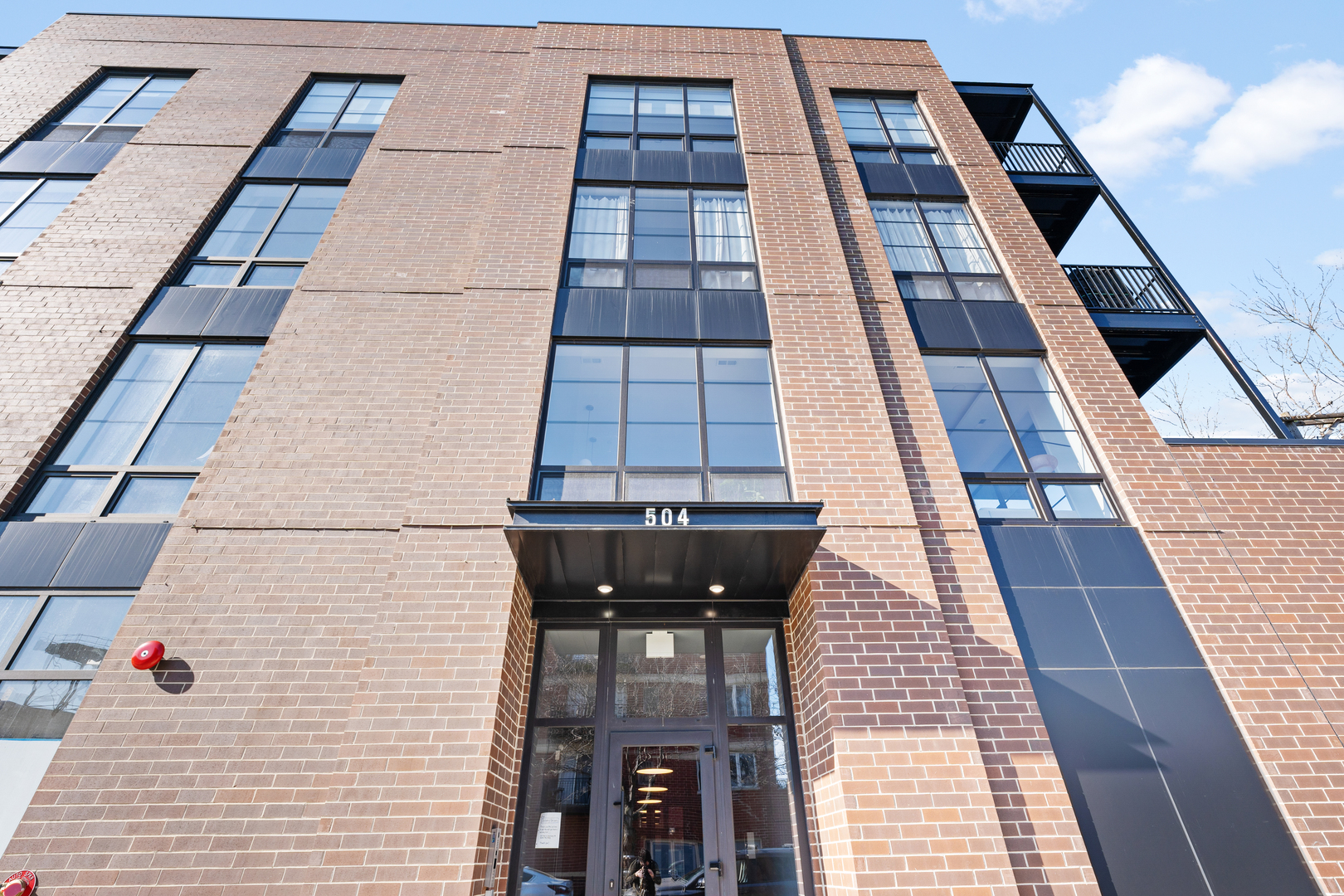 514 N Leavitt Street Unit: 303