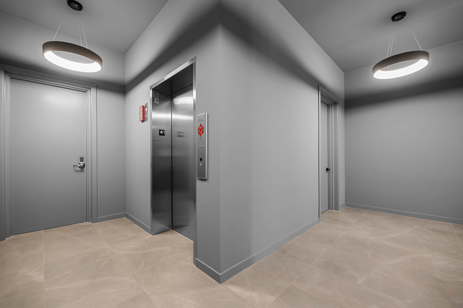 514 N Leavitt Street Unit: 303