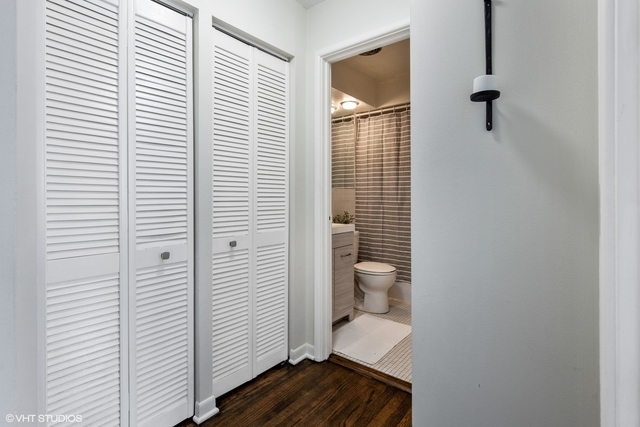 420 W Aldine Avenue Unit: 428