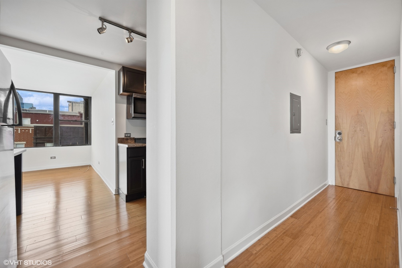 345 E Eastgate Place Unit: 402