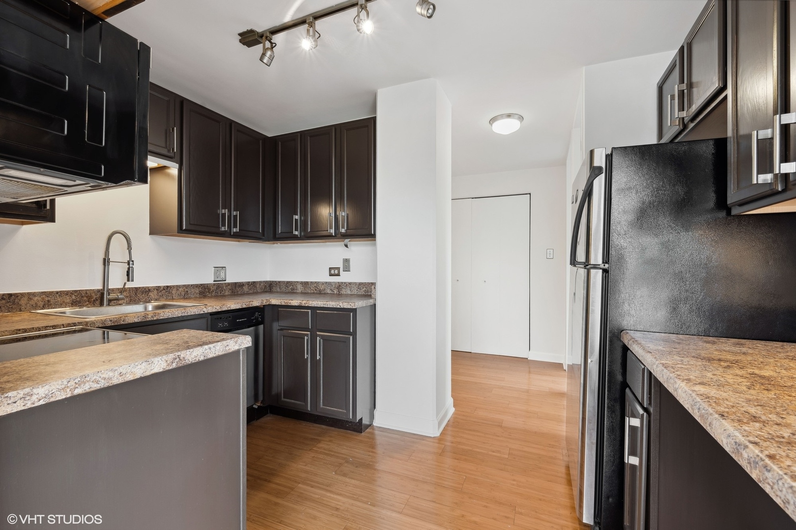 345 E Eastgate Place Unit: 402