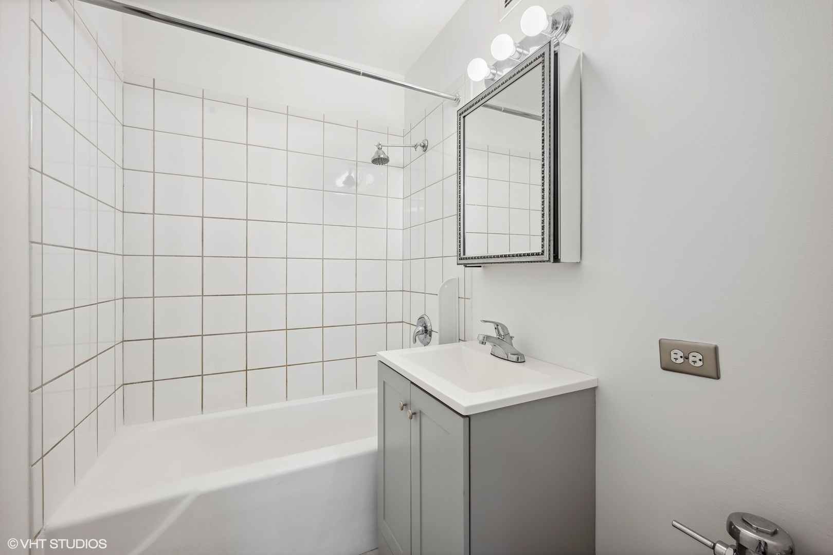 345 E Eastgate Place Unit: 402