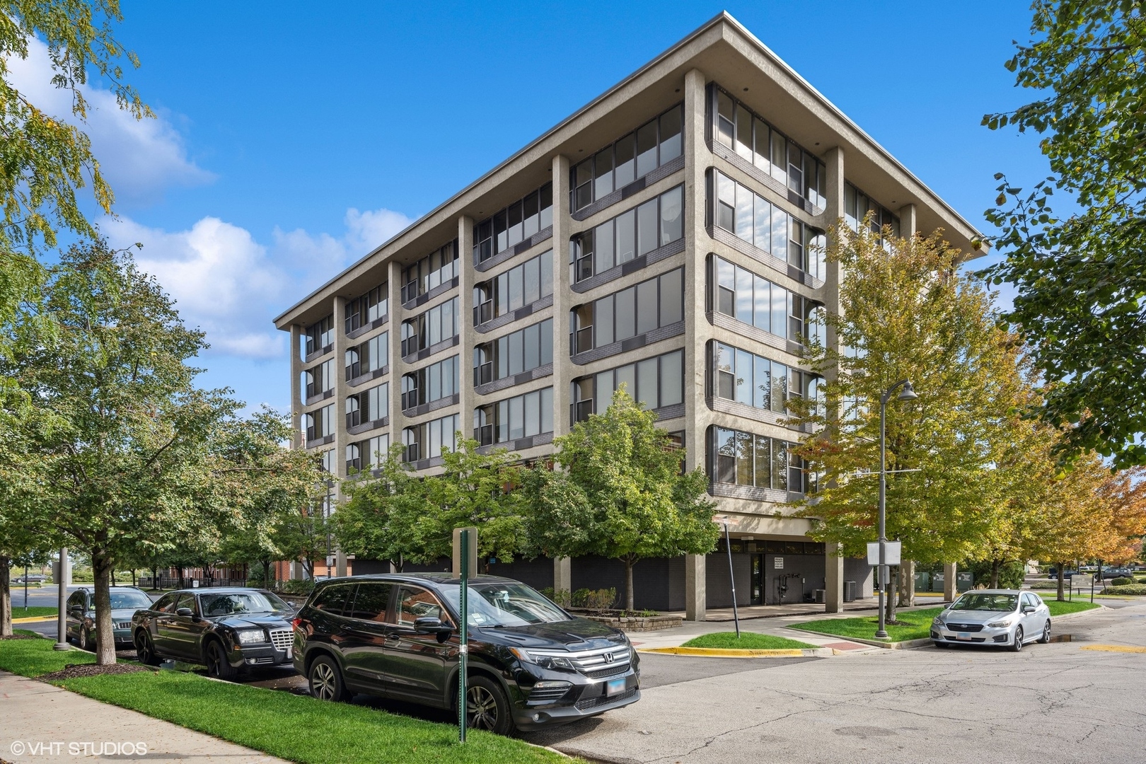 345 E Eastgate Place Unit: 402