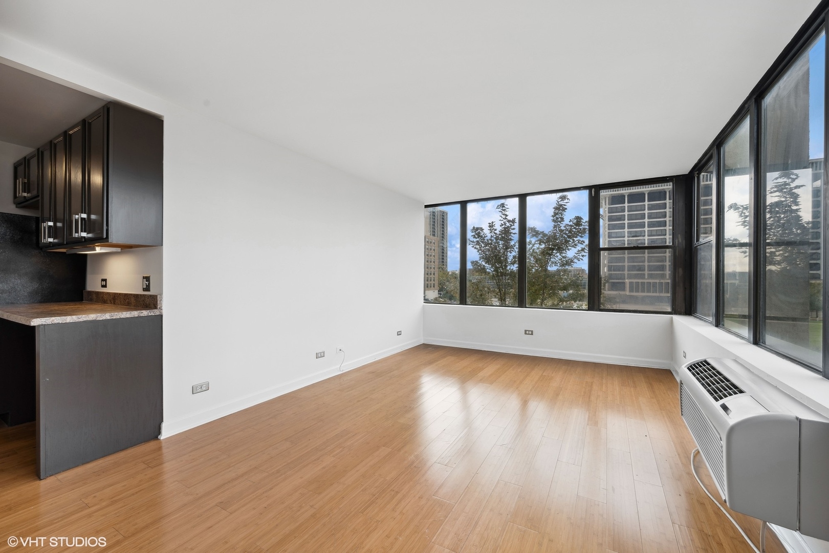 345 E Eastgate Place Unit: 402