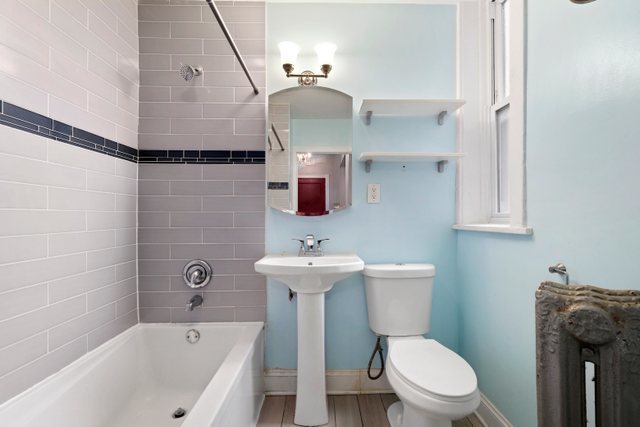 5922 N Magnolia Avenue Unit: 1S