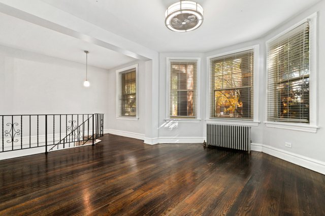 5922 N Magnolia Avenue Unit: 1S