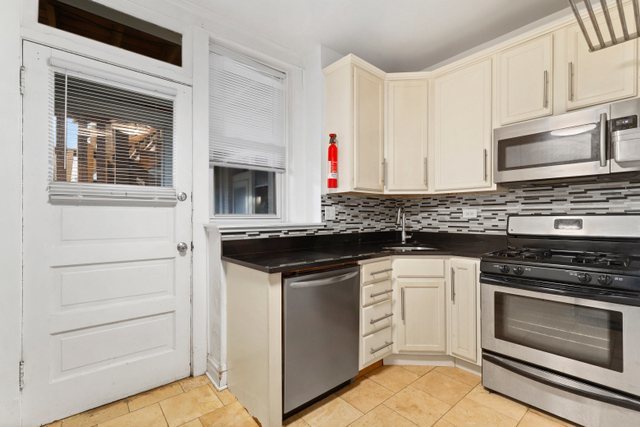 5922 N Magnolia Avenue Unit: 1S