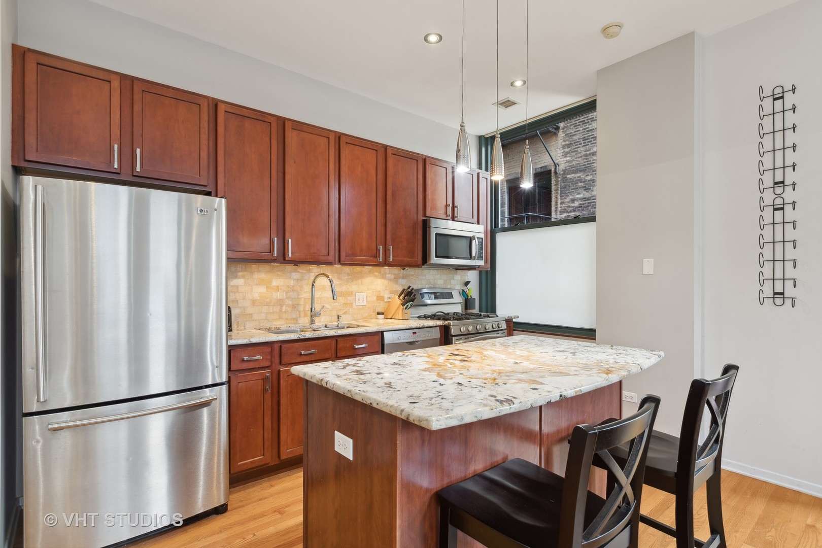 208 W Washington Street Unit: 1504