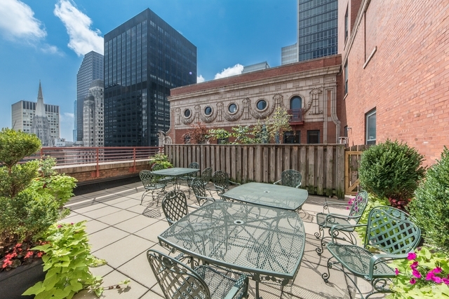 208 W Washington Street Unit: 1504