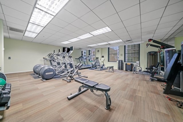 208 W Washington Street Unit: 1504