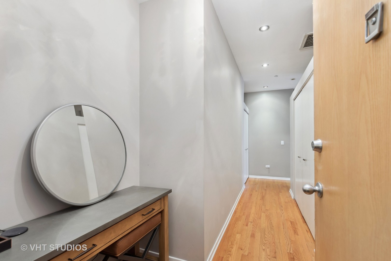 208 W Washington Street Unit: 1504