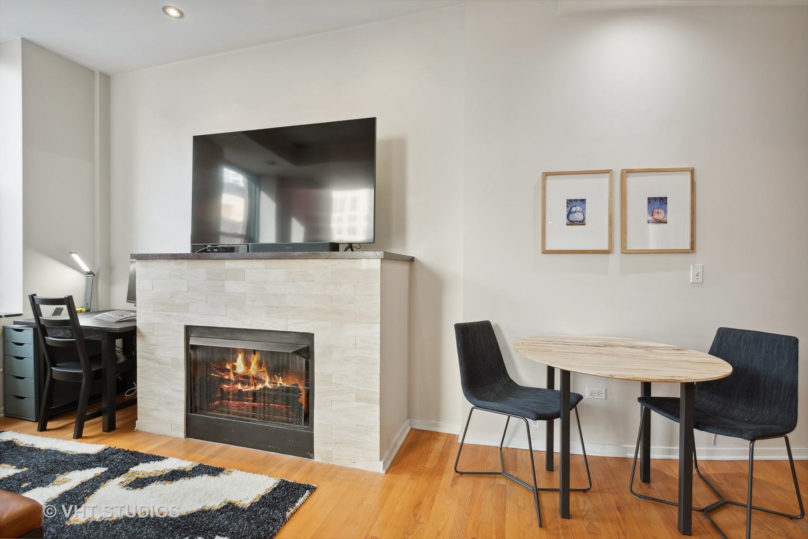 208 W Washington Street Unit: 1504