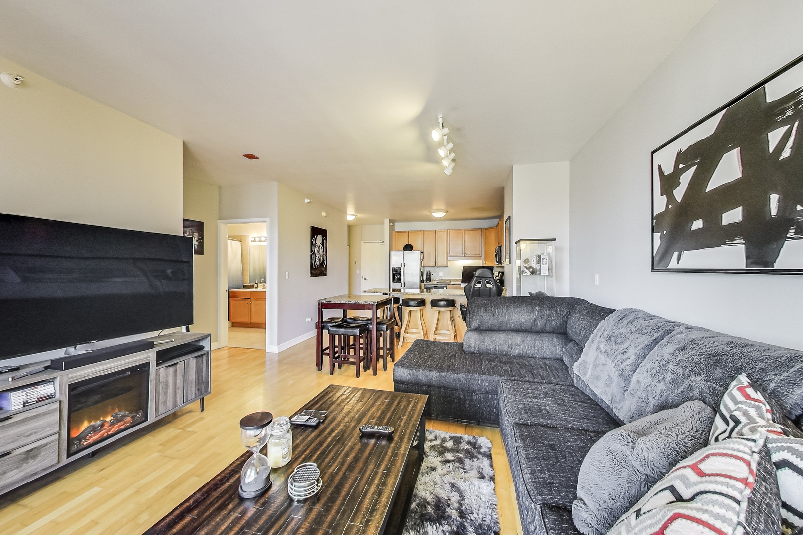 1101 S State Street Unit: 2001