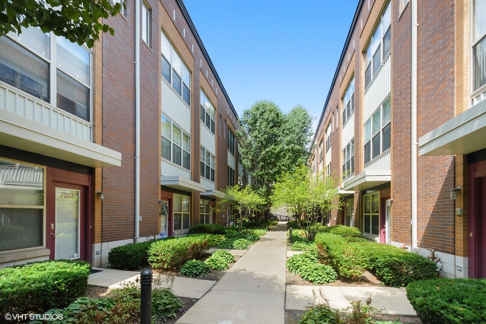 1244 W Monroe Street Unit: 4