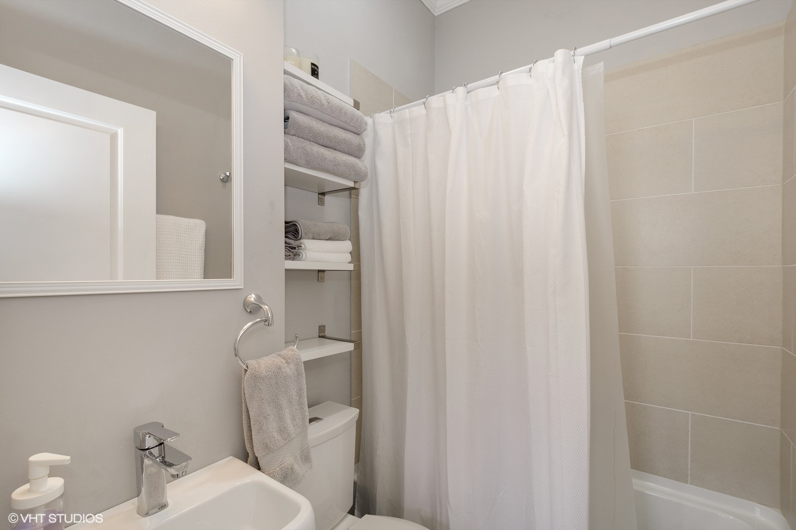 1244 W Monroe Street Unit: 4