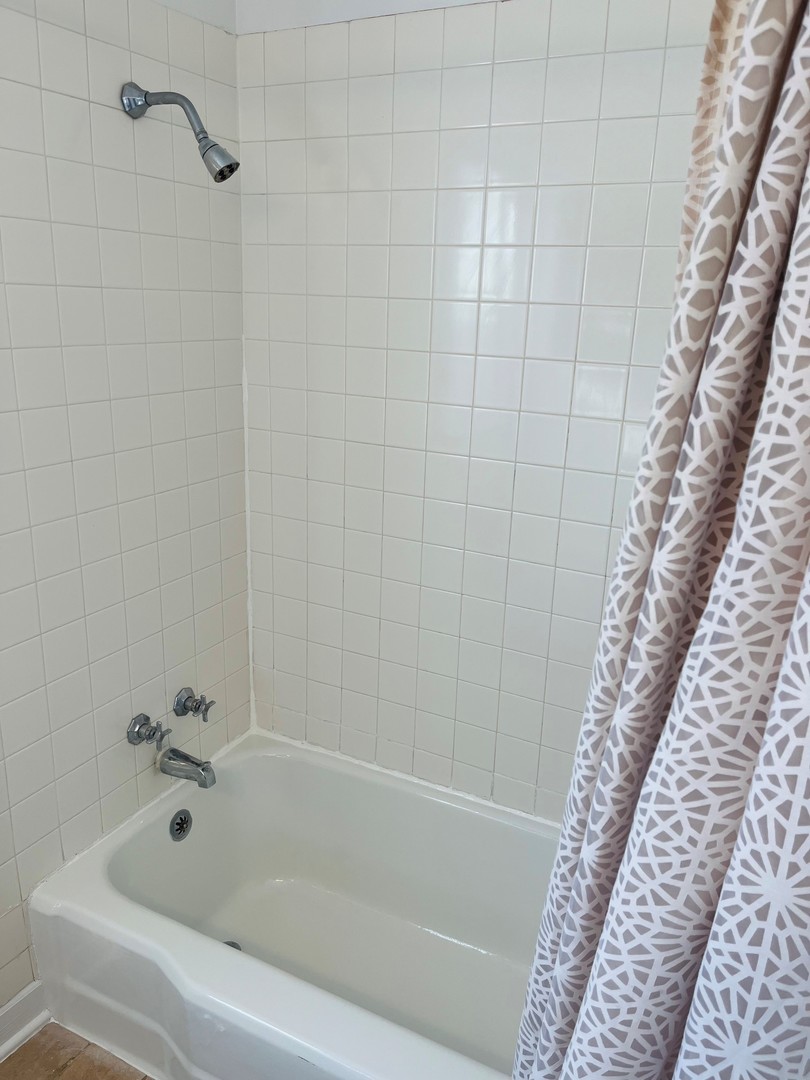 3034 N Seminary Avenue Unit: 3