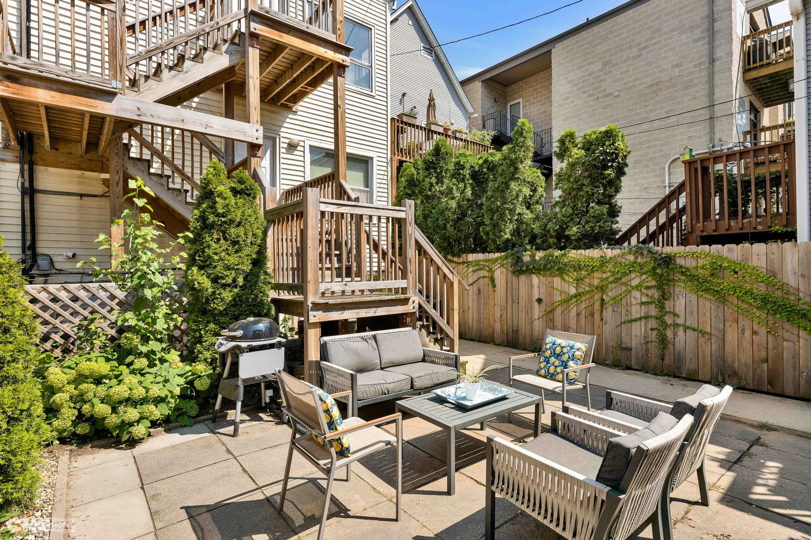 3034 N Seminary Avenue Unit: 3