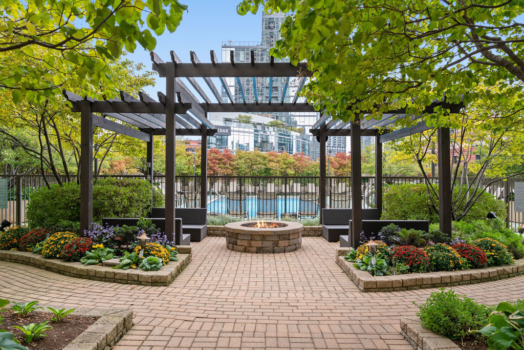 400 N LASALLE Drive Unit: 1507