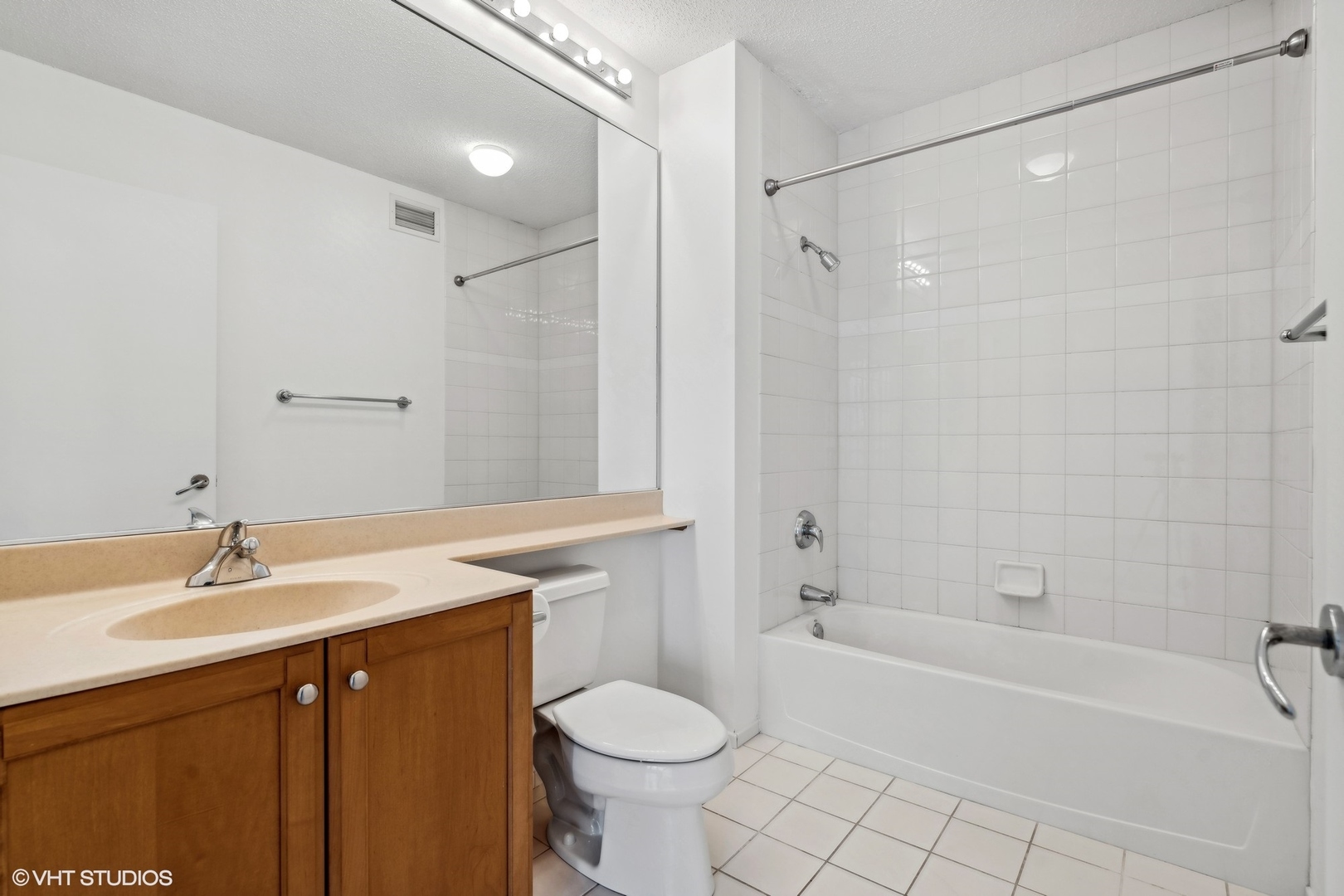 400 N LASALLE Drive Unit: 1507