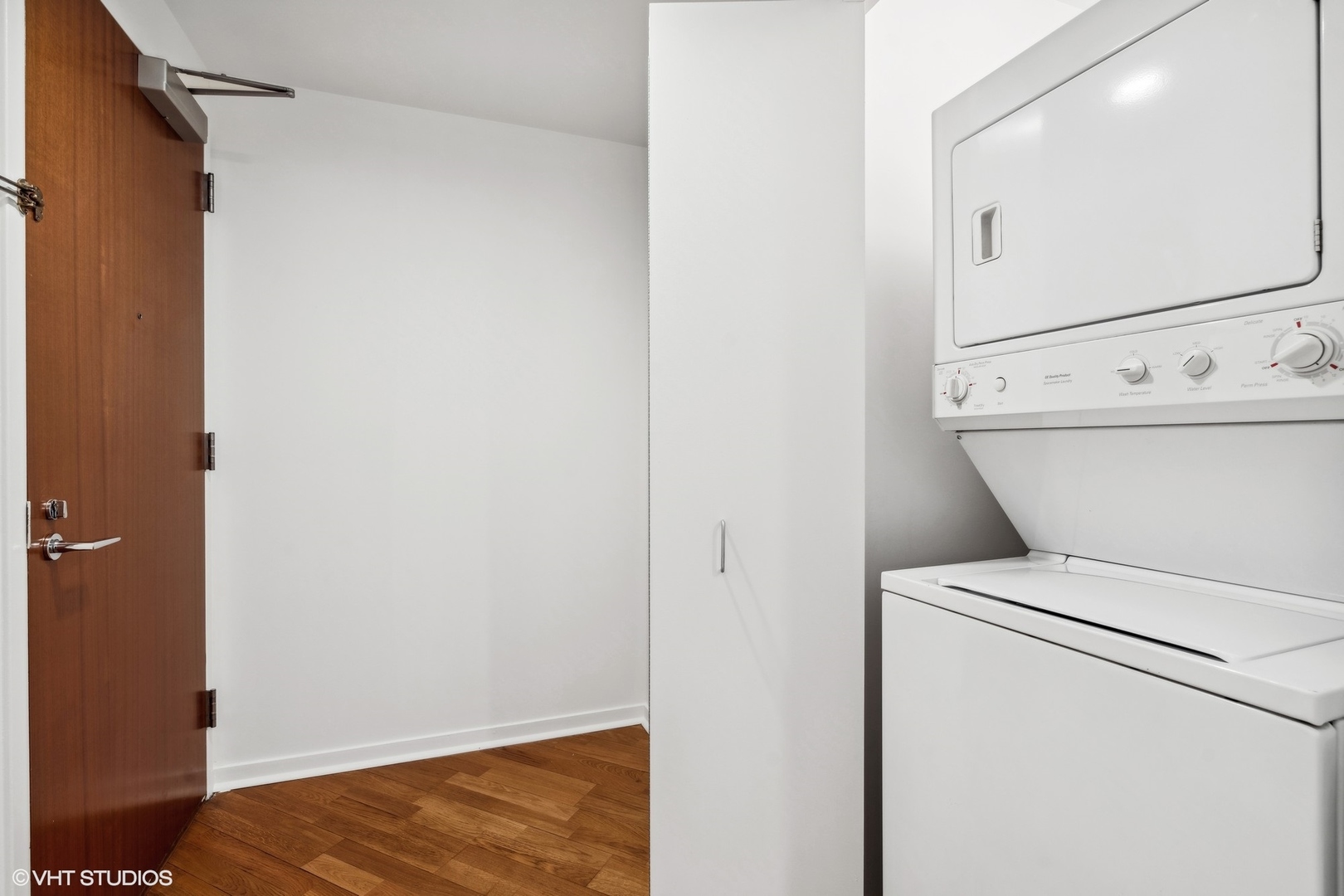 400 N LASALLE Drive Unit: 1507