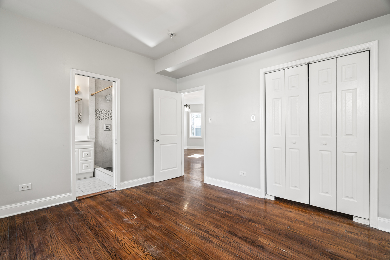 1426 N AUSTIN Boulevard