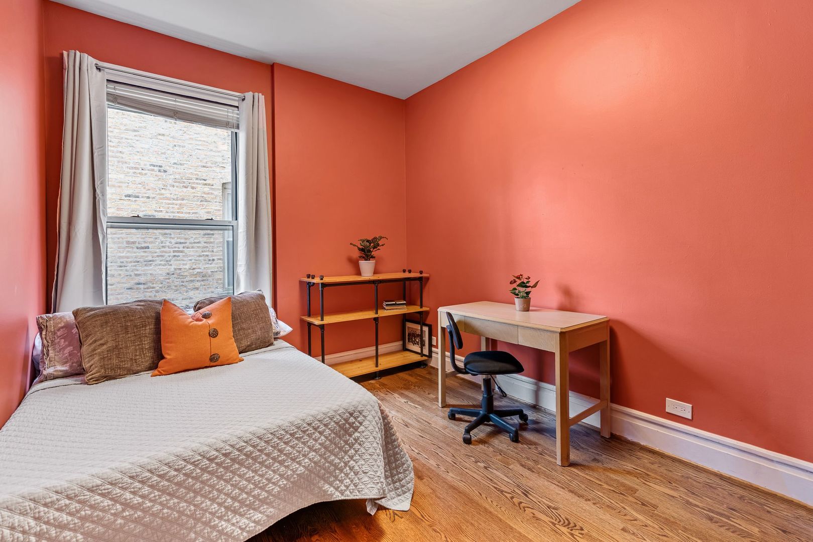 2354 N Cleveland Avenue Unit: 2