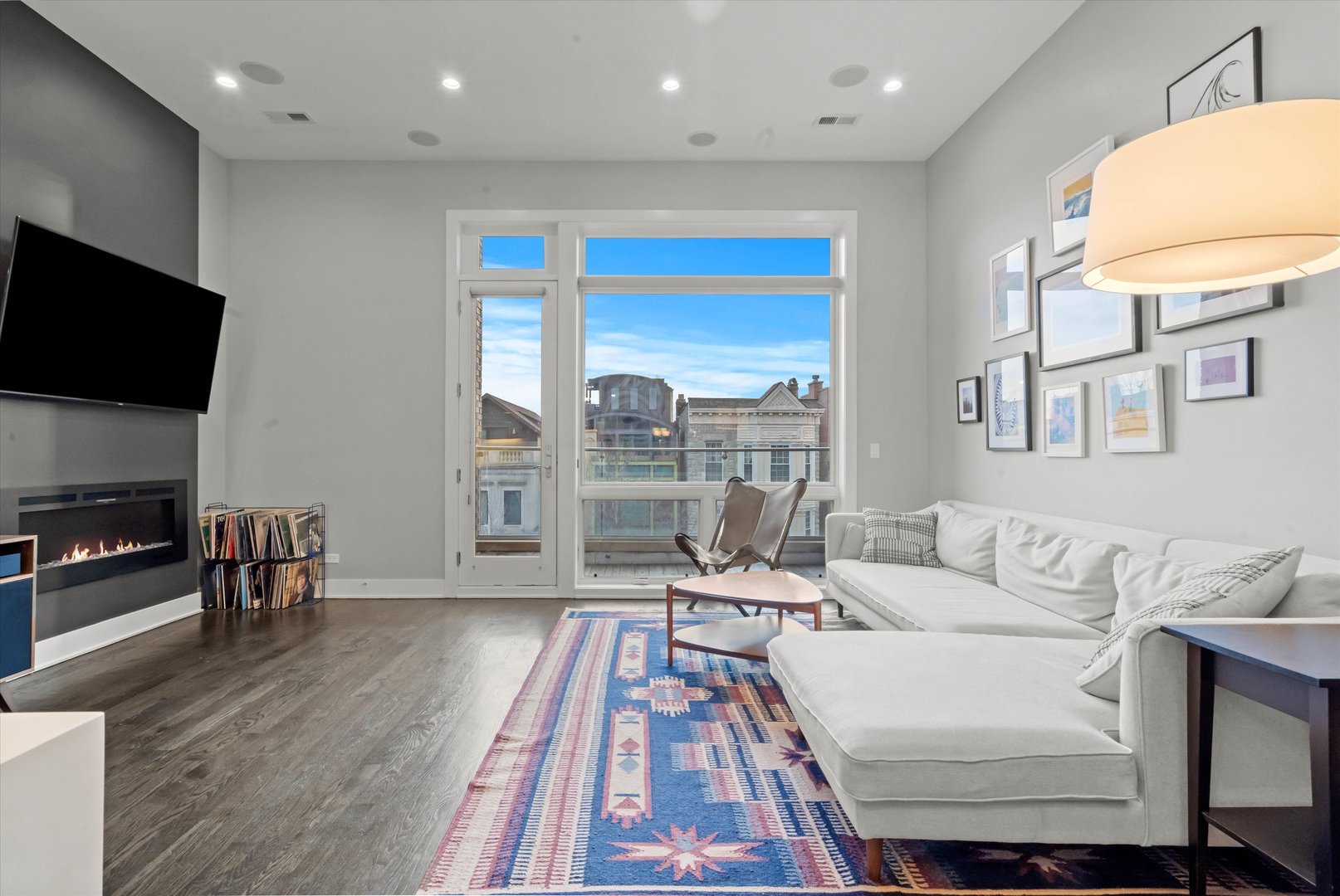 1516 W Huron Street Unit: 3