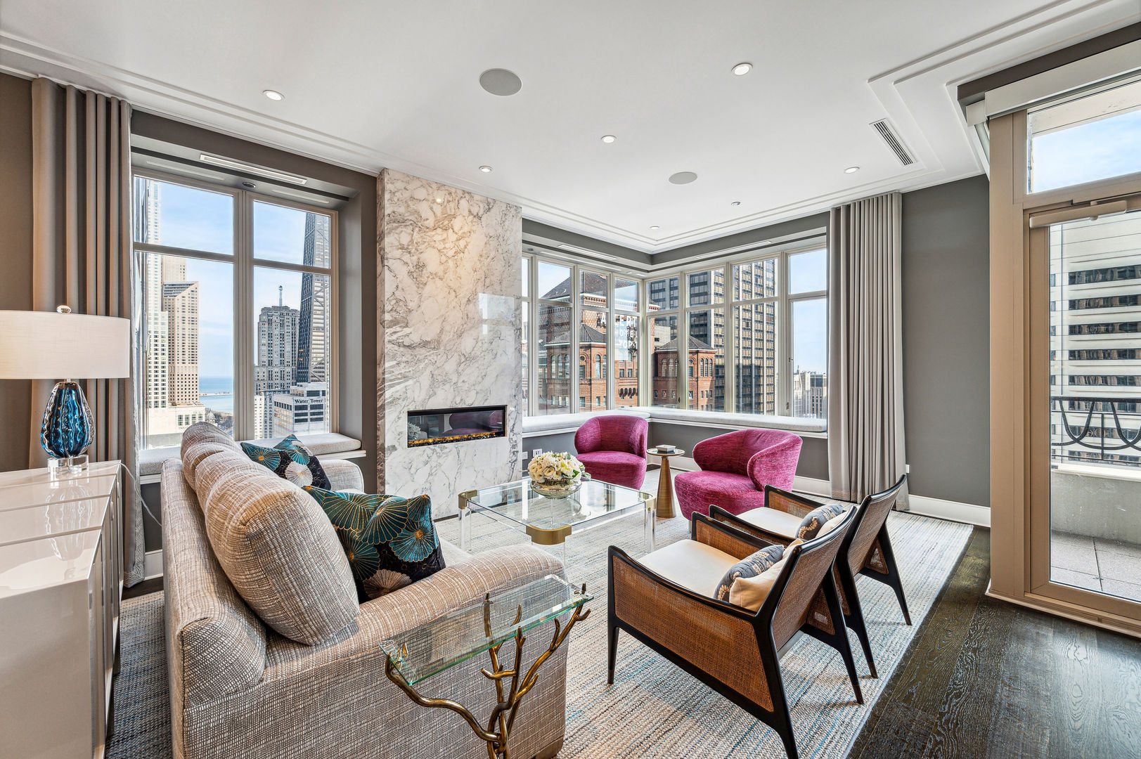 118 E ERIE Street Unit: 24C