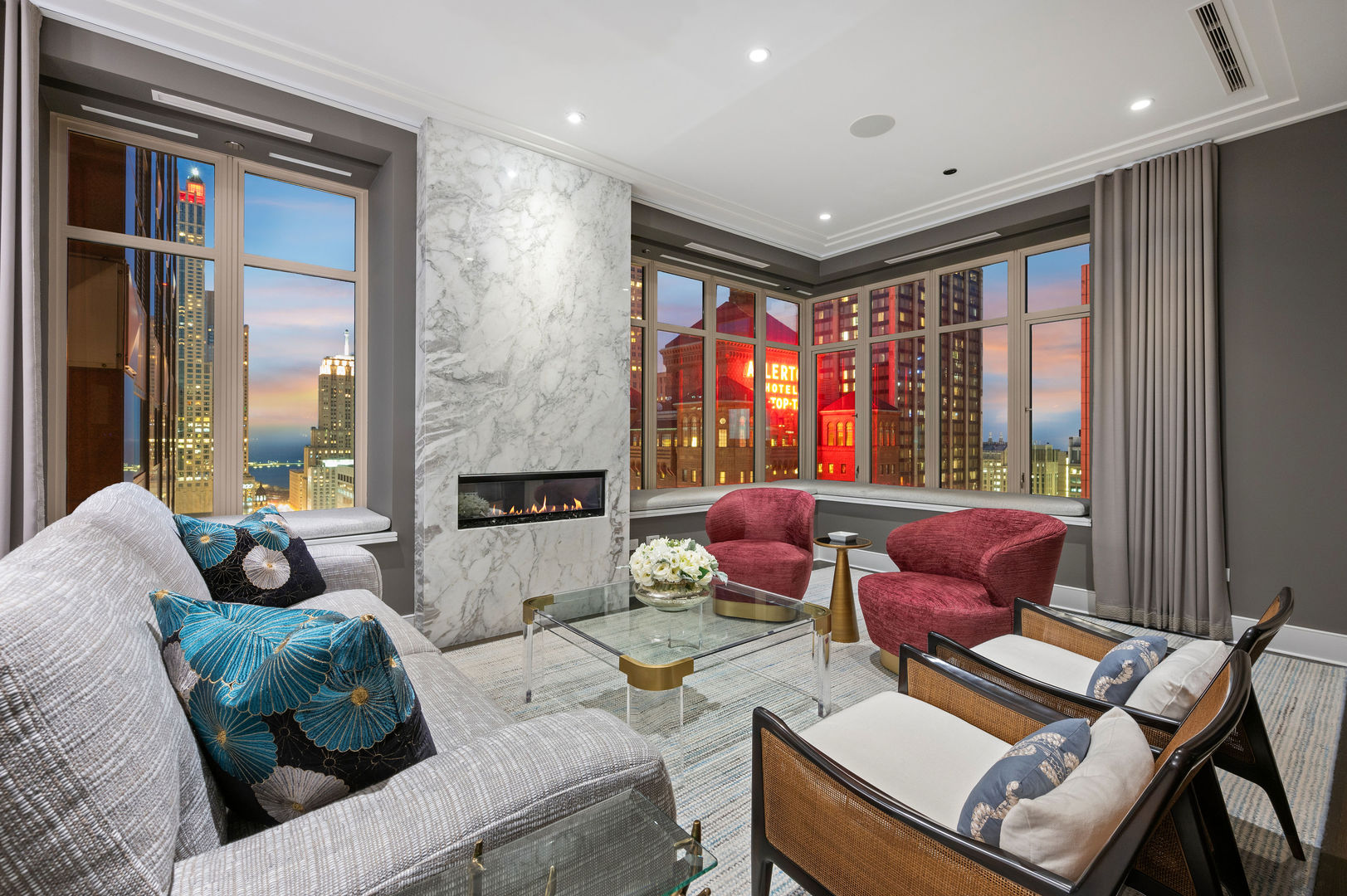 118 E ERIE Street Unit: 24C